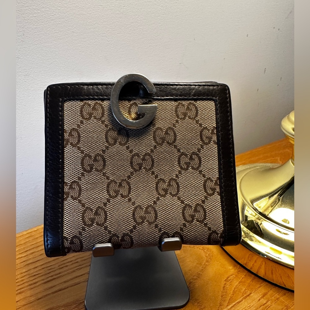 Gucci Brown Canvas & Leather Big G Hinge Compact Snap Wallet - Picture 1 of 12
